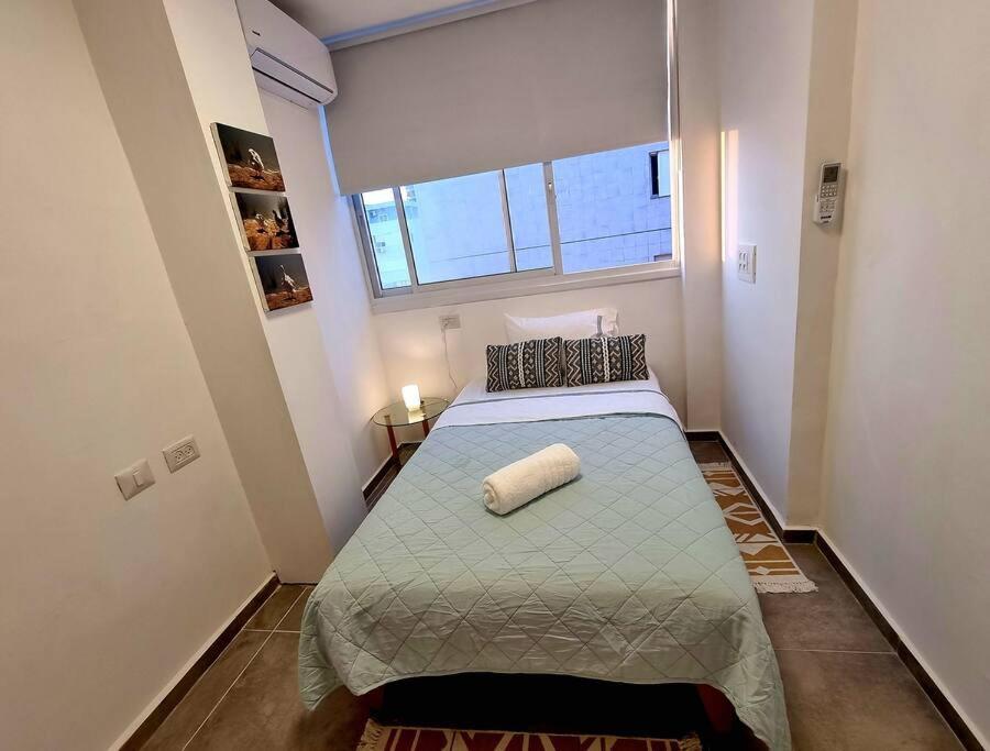Beautiful 2-Bedroom Sea-View Apartment Netanya Eksteriør bilde