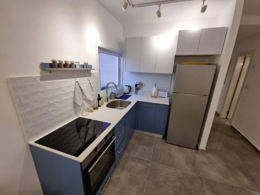Beautiful 2-Bedroom Sea-View Apartment Netanya Eksteriør bilde