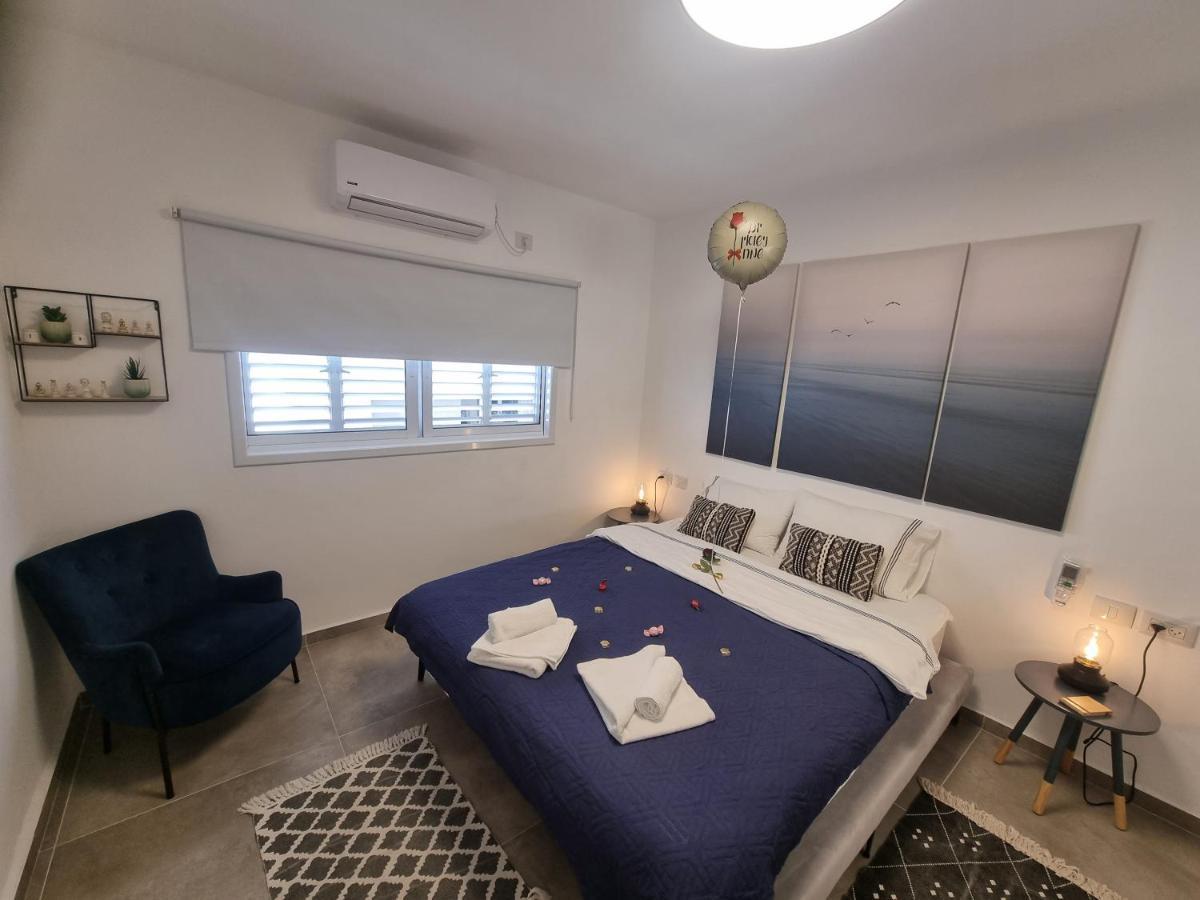 Beautiful 2-Bedroom Sea-View Apartment Netanya Eksteriør bilde