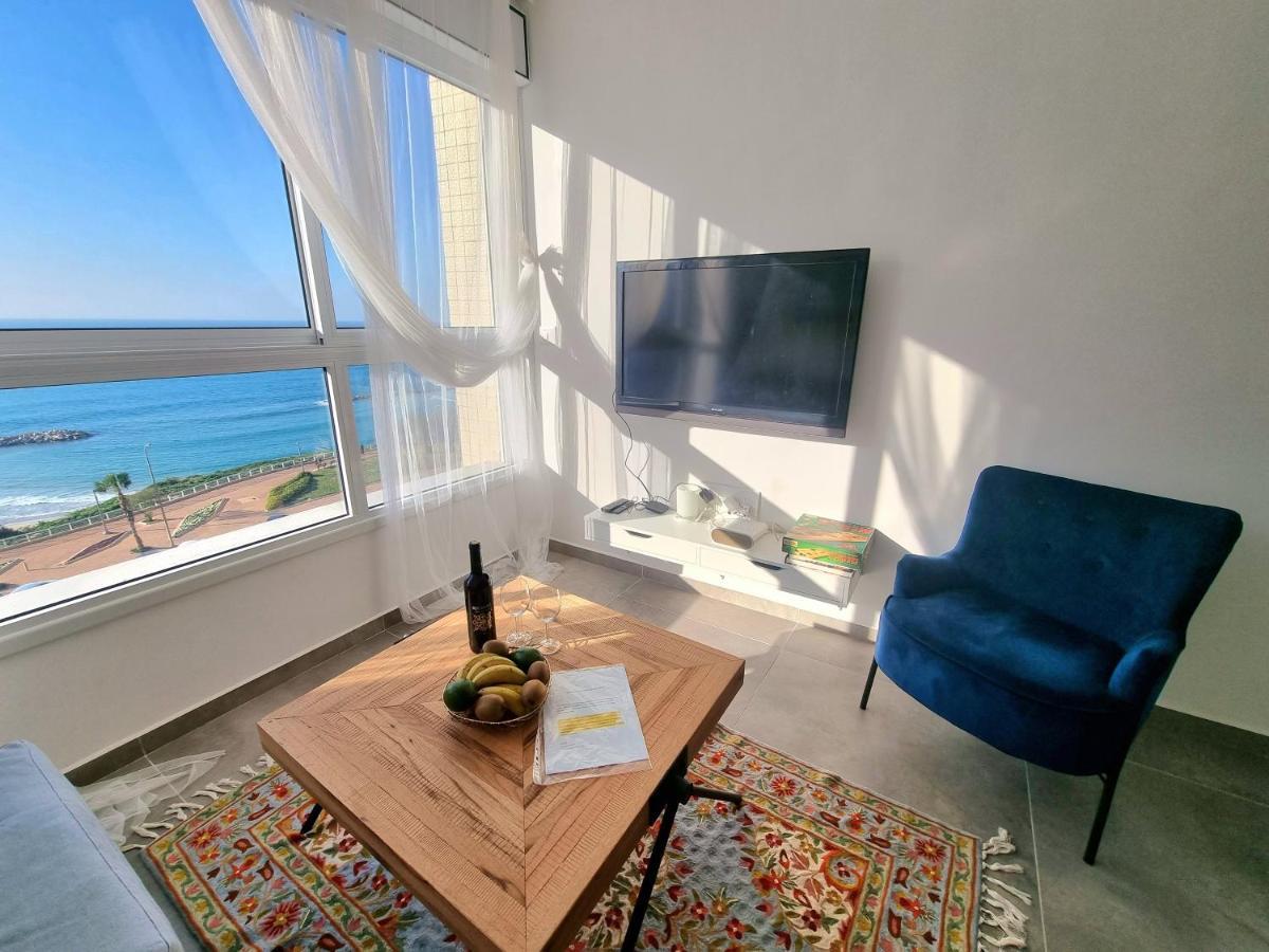 Beautiful 2-Bedroom Sea-View Apartment Netanya Eksteriør bilde