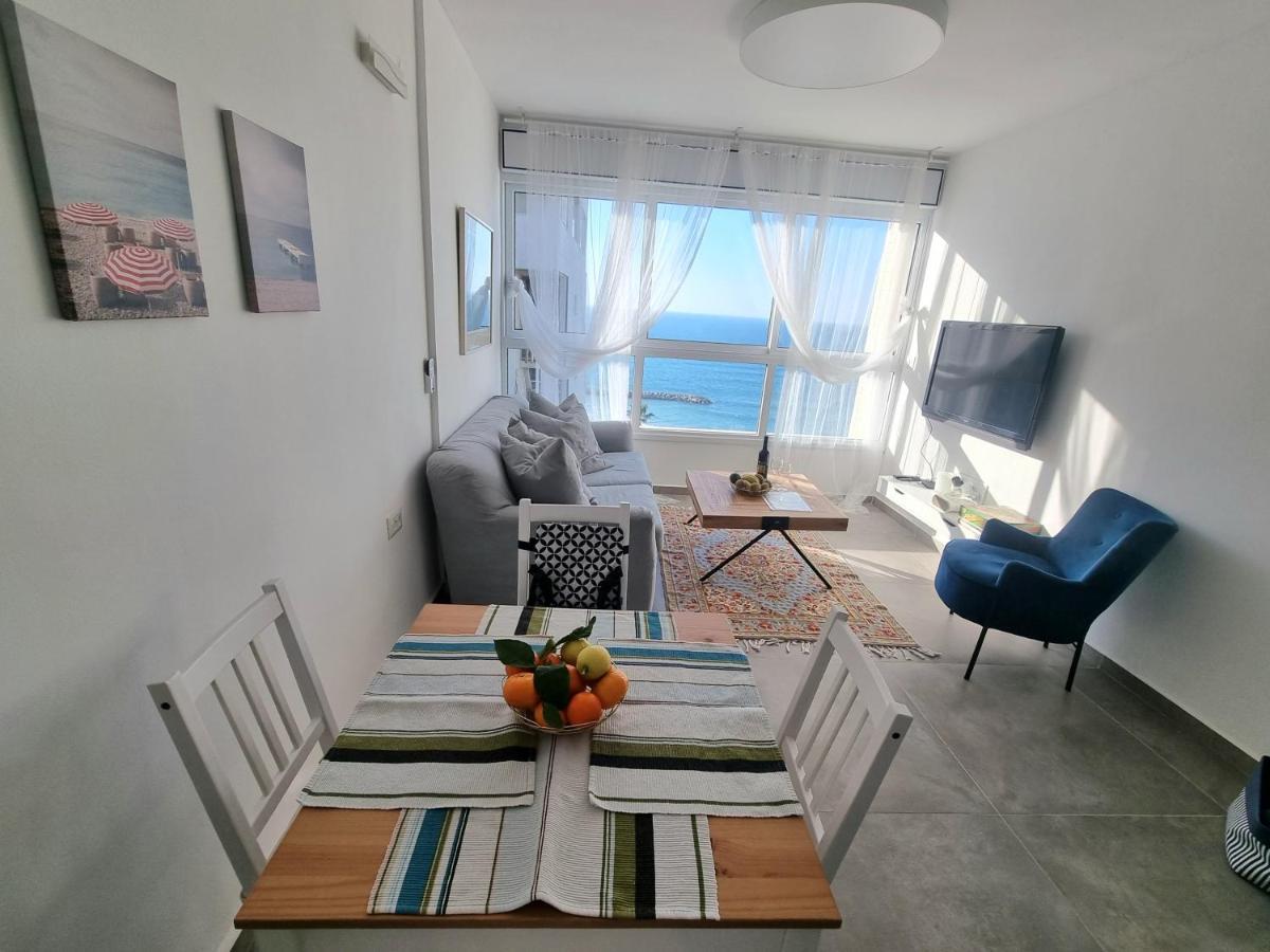 Beautiful 2-Bedroom Sea-View Apartment Netanya Eksteriør bilde